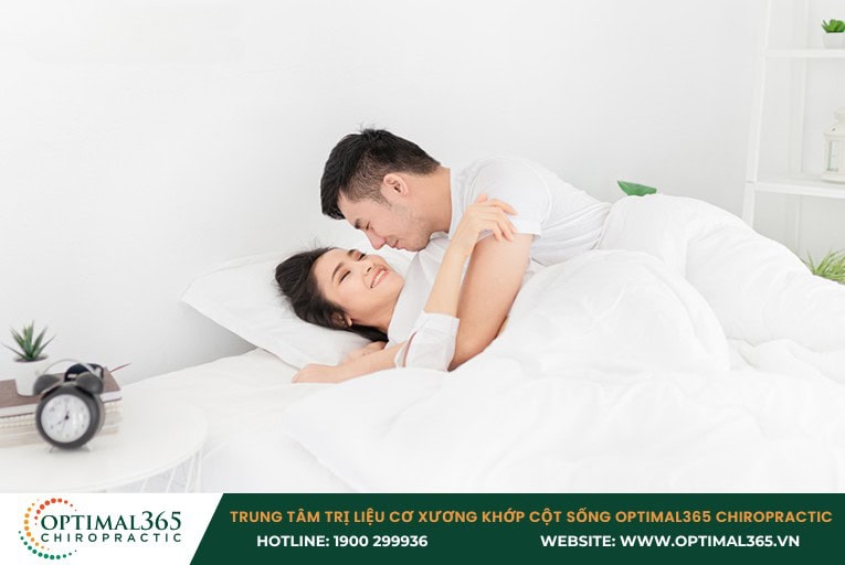 Bị thoát vị đĩa đệm có quan hệ được không?