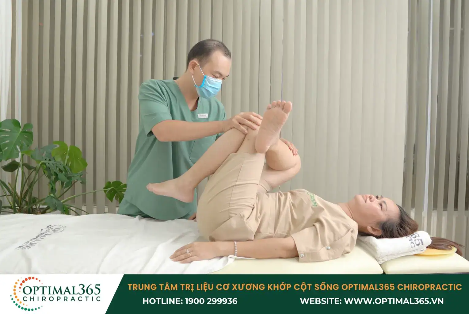Điều trị đau khớp gối cùng kỹ thuật viên tại Optimal365 Chiropractic 
