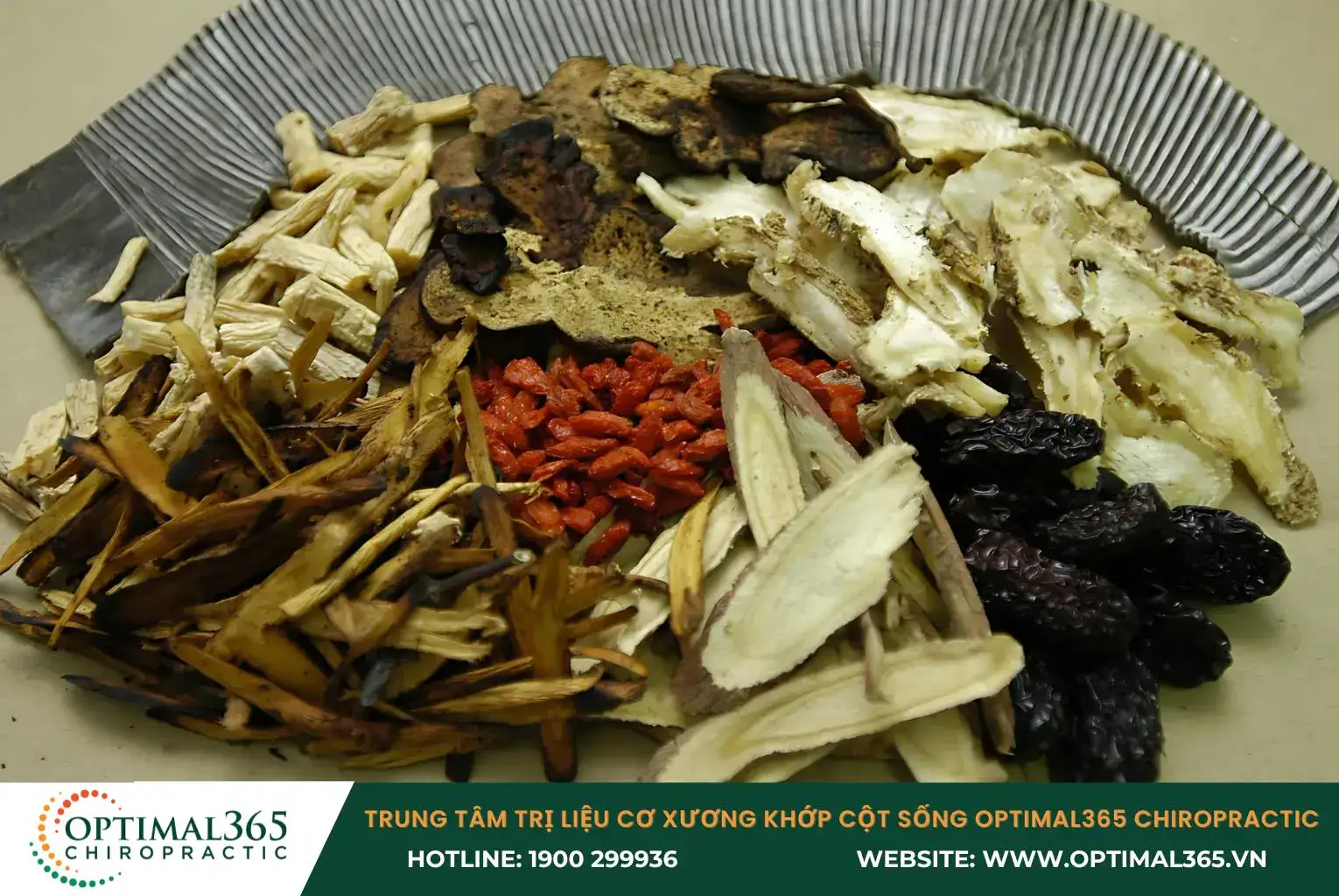 Đọc kỹ thành phần của thuốc để tránh dị ứng hoặc tác dụng phụ của thuốc