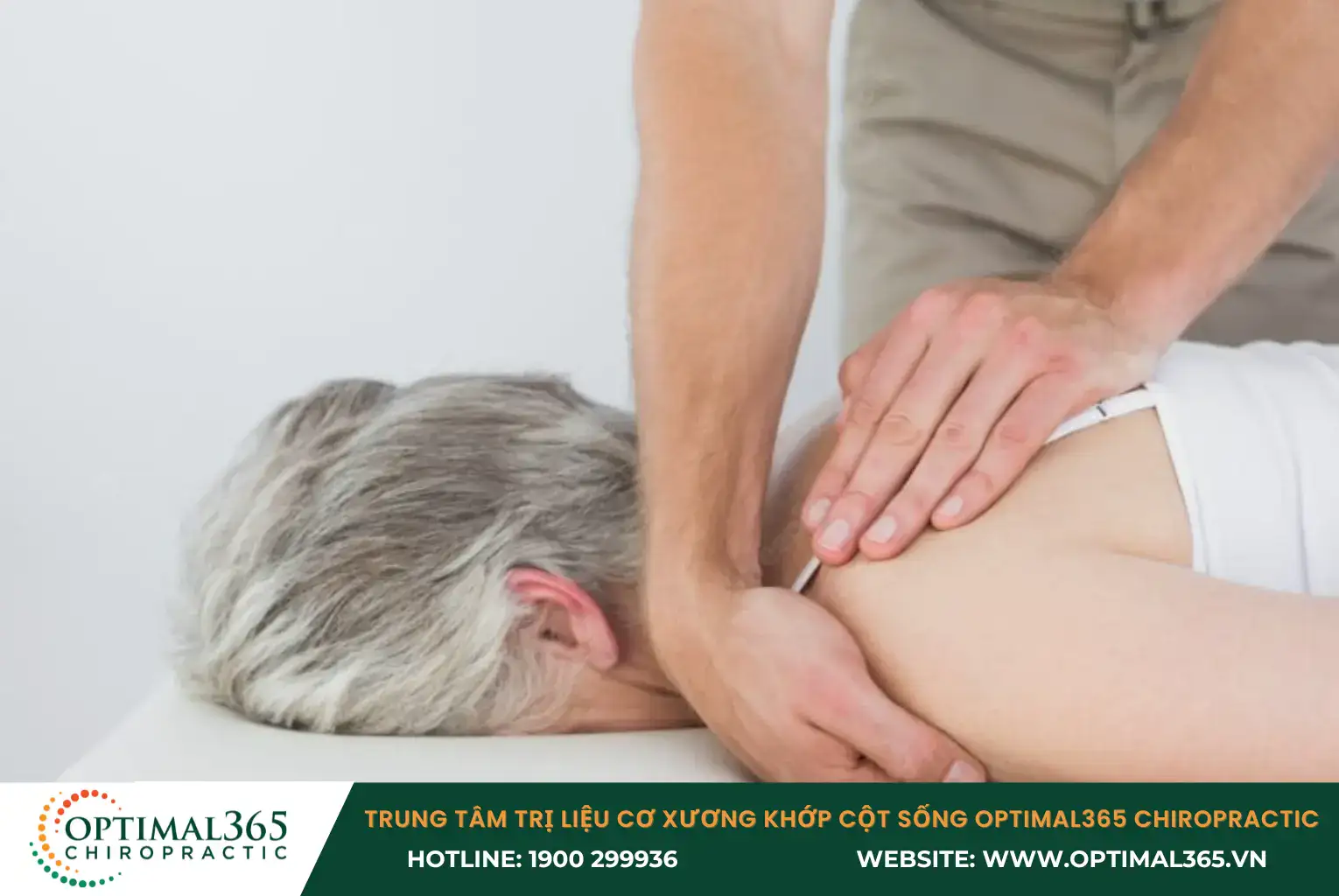 Massage giúp cường tuần hoàn máu và làm giảm các cơn đau nhức do thoái hóa cột sống gây ra 