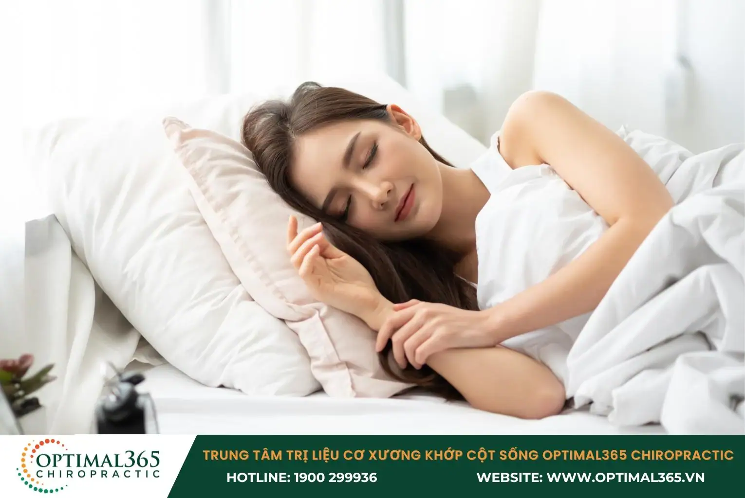 Tư thế ngủ nghiêng với gối kẹp giữa hai chân