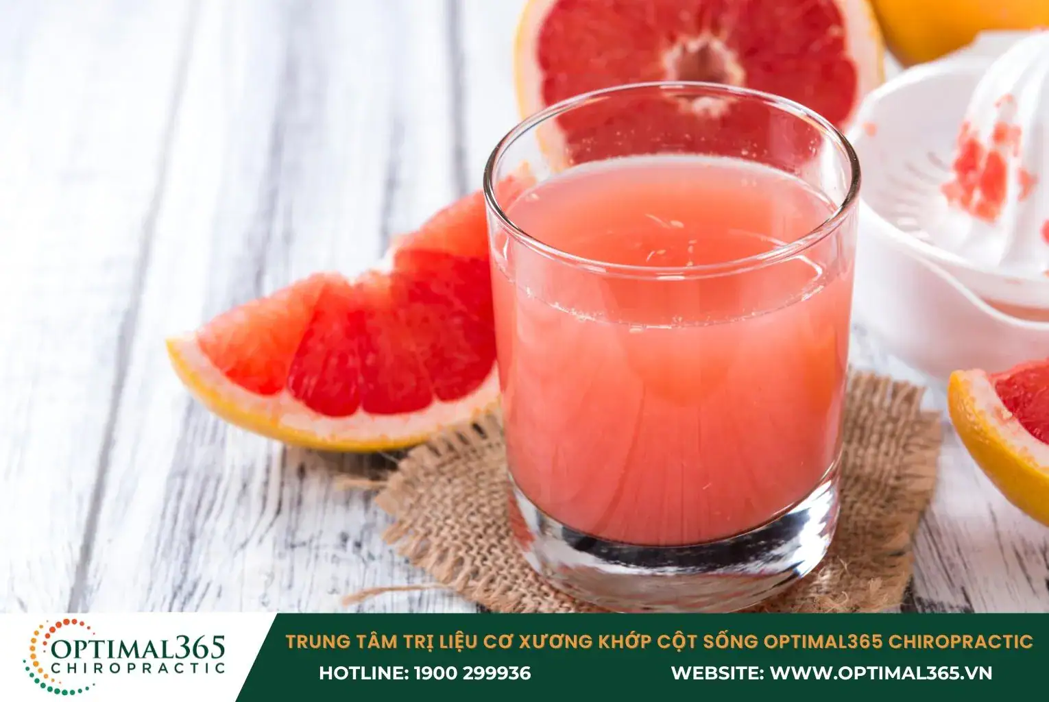 Nước ép bưởi chứa nhiều vitamin C và magie tốt cho người bị đau đầu