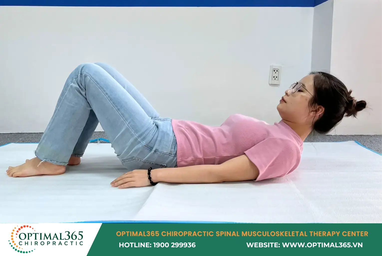 Neck lift exercise strengthens the neck area